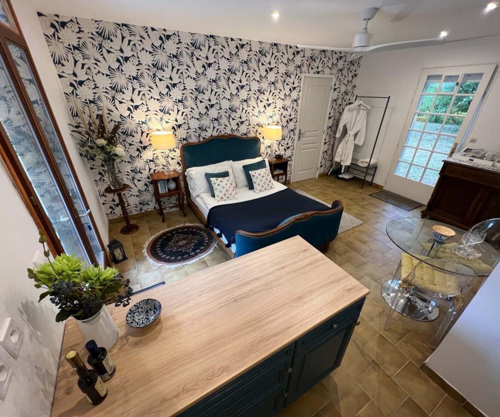 Gites in France at Château de la Boutinière, set in 52 acres with access to villages, rivers, historic sites and the surrounding countryside.